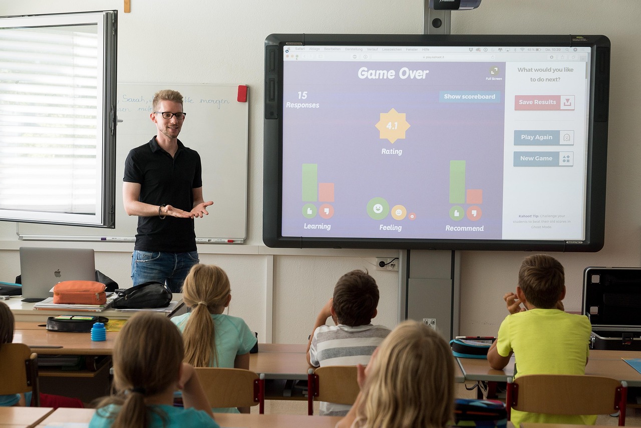 Moderne slimme deurbel voorzien van zonnelader