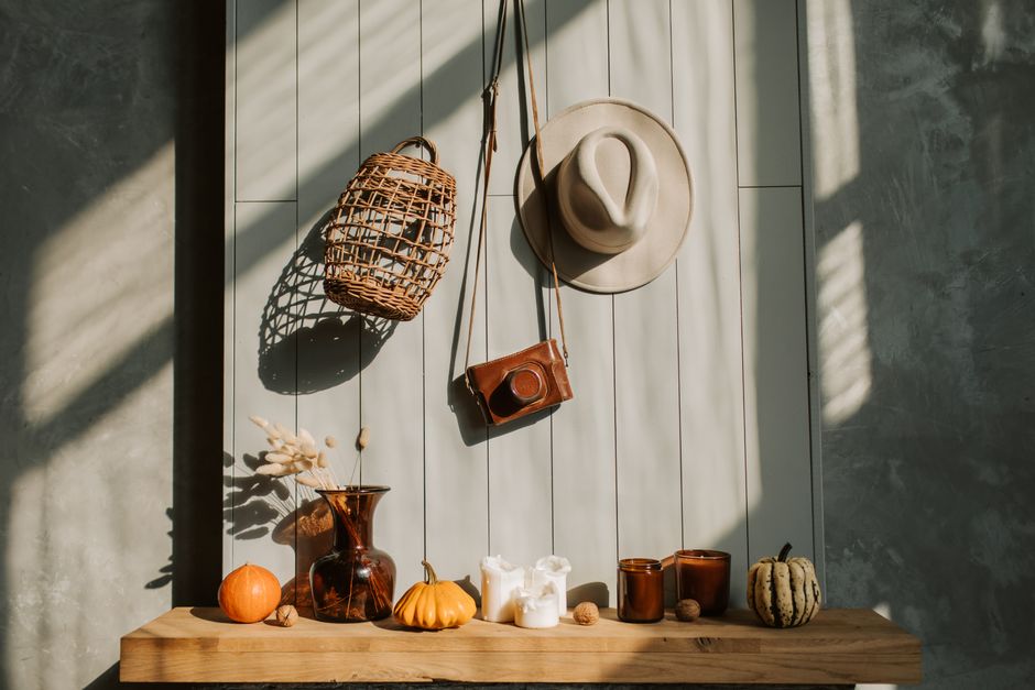 Gezellige hal met warme herfstkleuren. Gezellige hal met warme herfstkleuren.